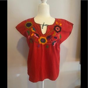 Artisanal blouse 100% hand embroidered